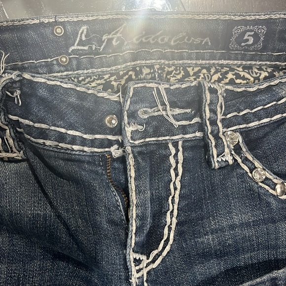 Women's Blue Jeans with Embellished Pockets - Picture 10 of 11